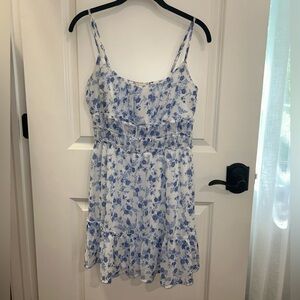 Medium White and Blue Floral Altar’d State Flowy Dress